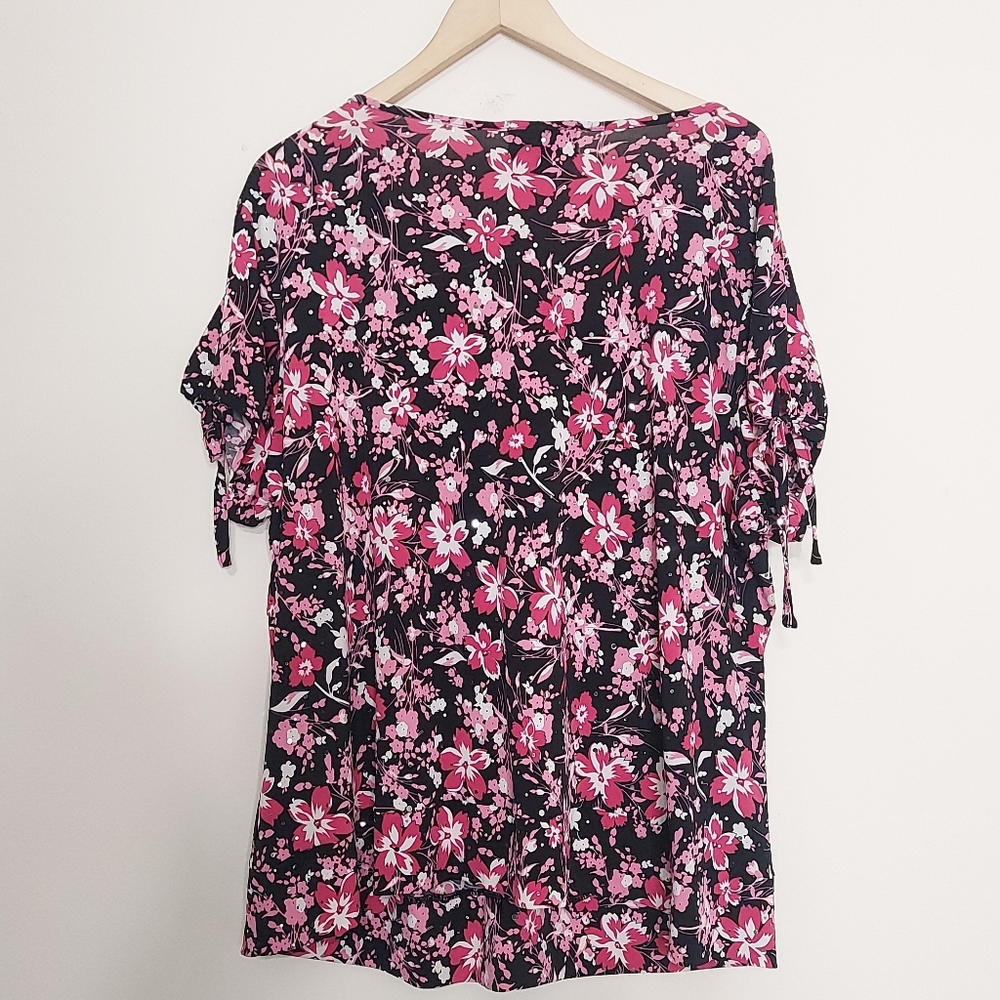 Elements Floral Layered Look Keyhole Sleeve Blouse - Picture 6 of 12